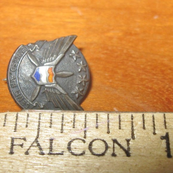 Vintage United Airlines Service Lapel Pin w Embossed Stars Wings Propeller - Picture 7 of 7